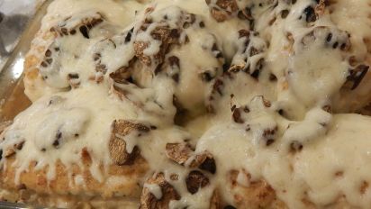 Mozzarella Chicken And Mushrooms Recipe Food Com Place 2 slices of mozzarella into each breast pocket. mozzarella chicken and mushrooms