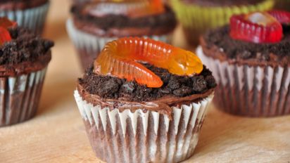 Easy Halloween Worm Cupcakes Recipe Food Com My idea was to make it like getting a glimpse of what might be going on underground, below the grass. easy halloween worm cupcakes