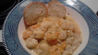Easy Shrimp And Scallop In White Wine Sauce Recipe Food Com