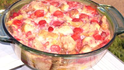 Strawberries And Cream Bread Pudding Unsliced for topping) 3/4 cup orange juice 4 cups french bread cubes 4 tablespoons butter, melted 1 cup half and half 3 eggs, beaten 1 cup sugar 8 ounces. food com