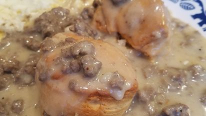 Turkey Sausage Gravy And Biscuits Recipe Food Com Sausage gravy is made by cooking chunks of breakfast sausage (usually has a bit of sage and black. turkey sausage gravy and biscuits