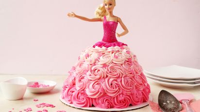 cake decorating barbie