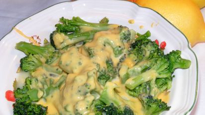 google how do i make cheese sauce for my broccoli