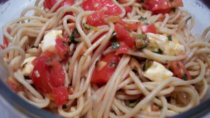 Absolutely Delicious And Simple Tomato Basil And Garlic Pasta Recipe Food Com