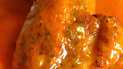 The Best Spicy Sriracha Chicken Wings Recipe Food Com