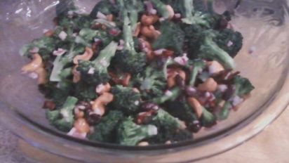 Souplantation S Joan S Broccoli Madness Salad Sweet Tomatoes Recipe Food Com