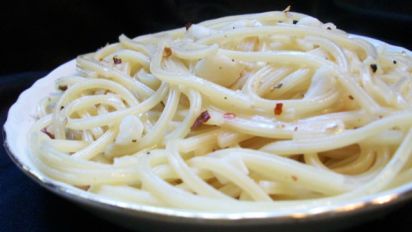 Spaghetti With Red Wine Sauce Recipe Italian Food Com Remove beef and vegetables to serving platter. spaghetti with red wine sauce