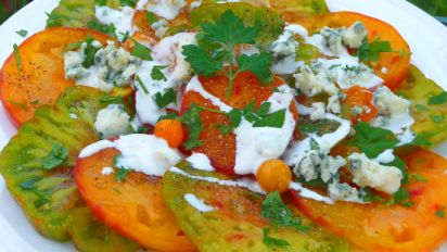 Contessa S Heirloom Tomatoes With Blue Cheese Dressing Recipe
