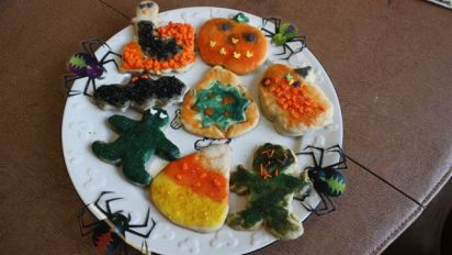 Old Fashioned Cut Out Frosted Butter Cookies Recipe Food Com