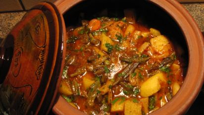 Bulgarian Guvech Vegetable Casserole With Meat In A Clay Pot Recipe Food Com Lesno za prigotvyane i mnogo vkusno za pohapvane. bulgarian guvech vegetable casserole with meat in a clay pot