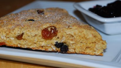 Proper Scottish Oat Scones Recipe Food Com The correct scottish pronunciation is 'skon' which rhymes with 'gone', and not 'skoan' which is the english. proper scottish oat scones