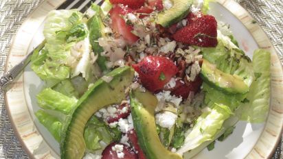 Herbed Romaine Salad With Strawberries And Feta Recipe Food Com