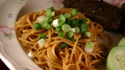 Pioneer Woman S Simple Sesame Noodles Recipe Food Com