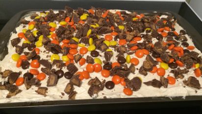Reese S Peanut Butter Chocolate Poke Cake Recipe Food Com