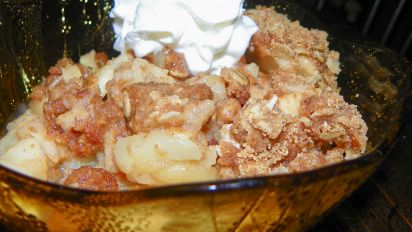 Pampered Chef Style Apple Crisp For Microwave Or Oven Recipe Food Com When having parties, i love to use the apple corer you can also use the apple corer and slicer to cut up apples to put in an apple pie or other apple desserts. pampered chef style apple crisp for microwave or oven