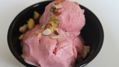 Strawberry Frozen Yogurt Without Ice Cream Maker Recipe Food Com