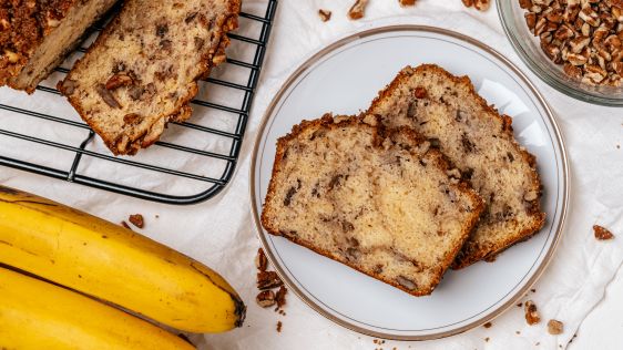 Cinnamon Streusel Banana Nut Cream Cheese Bread
