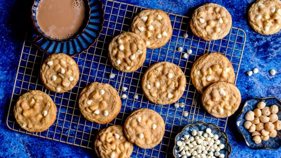 White Chocolate Chip Macadamia Nut Cookies