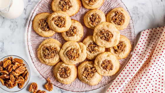 Caramel Pecan Sticky Bun Cookies