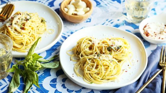 Pasta with Oil & Garlic Sauce