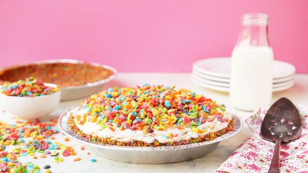 Fruity Pebbles No-Bake Cheesecake