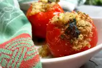 Provence-Style Tomatoes with Breadcrumbs and Herbs (Tomates à la