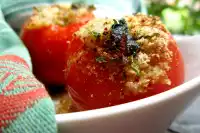 Provence-Style Tomatoes with Breadcrumbs and Herbs (Tomates à la