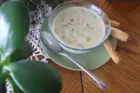 Thick and Creamy New England Clam Chowder - Kylee Cooks