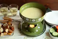 What is the Original Swiss Fondue Recipe? - EHL business news