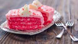 pretty pink cake