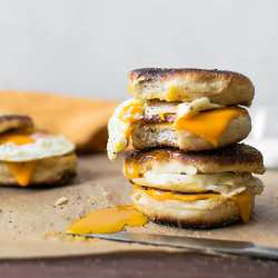 breakfast sandwich