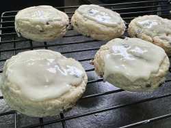 photo of Hardee's Cinnamon Raisin Biscuits