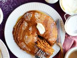 gingerbread pancakes