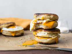 breakfast sandwich