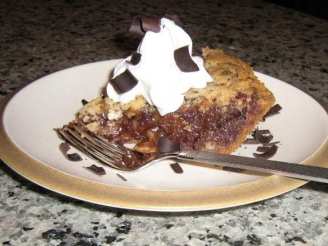 Kentucky  Pie (Giant Chocolate Chip Cookie Pie With Nuts)