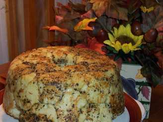 Crunchy Cheese and Herb Pull-apart Bread