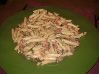 EASY! Penne with chicken, spinach and tomato Alfredo (soooo good!)