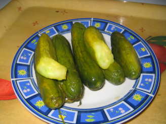 Garlic & Dill Pickled Cucumbers (Gherkins)