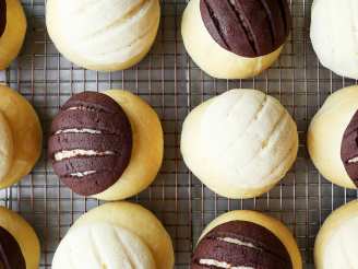 Conchas (Mexican Sweet-Topped Buns)