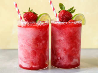 Rachael Ray's Fresh Strawberry Marg-alrightas Margaritas