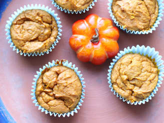 Easy 2-Ingredient Pumpkin Muffins