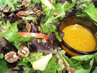 Mixed Greens' Salad With Apples and Maple-Walnut Oil Dressing