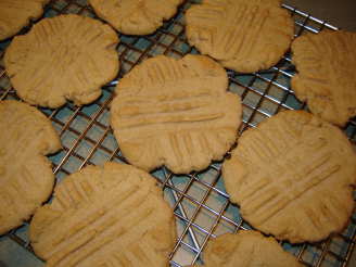Blue Ribbon Peanut Butter Cookies