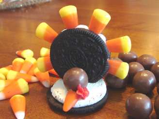 Oreo Turkeys (Thanksgiving Snack)
