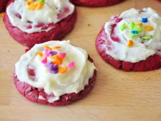 Red Velvet Cookies With Cream Cheese Frosting