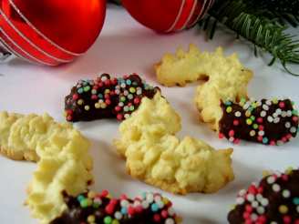 Mandelspritzgebäck (German Christmas Almond Cookies)