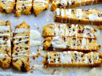 Cranberry and Almond Biscotti With White Chocolate Drizzle