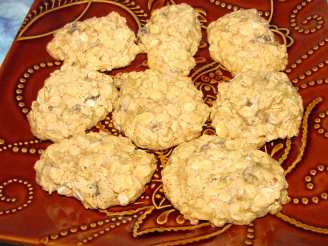 Very Low Fat, Delicious Oatmeal Raisin Cookies