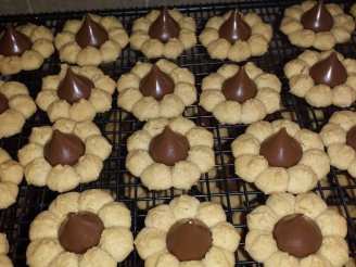 Peanut Butter Blossoms (Pampered Chef)