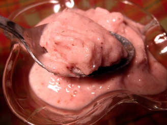 Banana Berry Frozen Yogurt